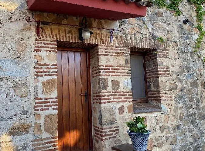 Monasterio De Rocamador Almendral